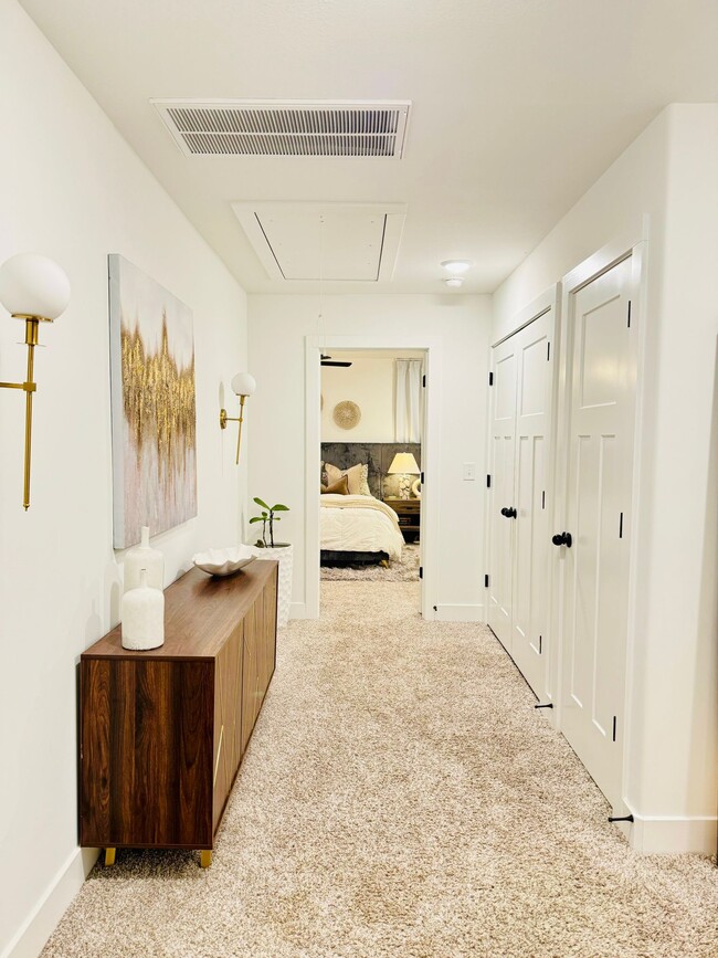 Building Photo - 218 High St