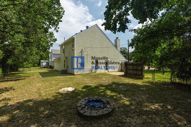 Building Photo - 3 Bed/2 Bath Home in Pearl