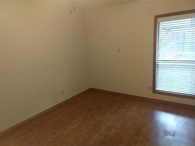 Building Photo - 6218 Paradise Dr