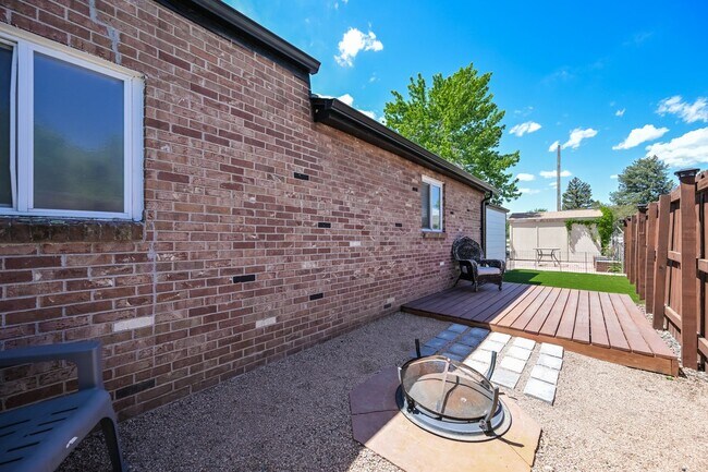 Building Photo - Spacious + Private 2BR/1BA in the Beautiful Golden, CO! Secluded AND Conveniently Located