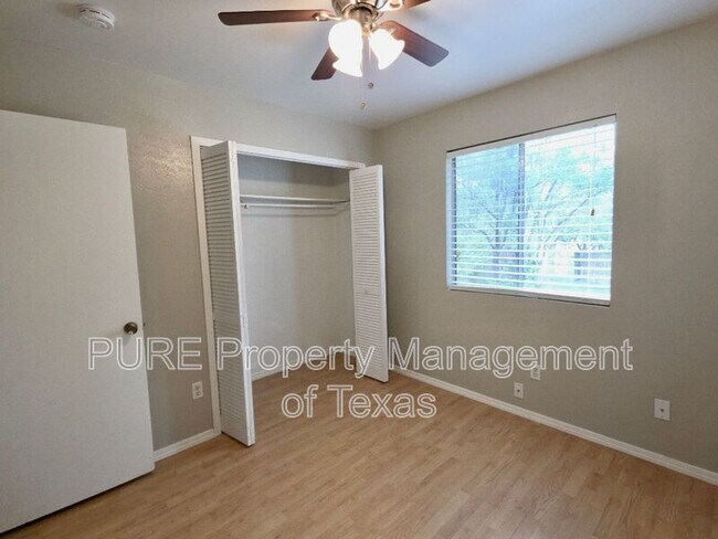 Building Photo - 8508 Romney Rd