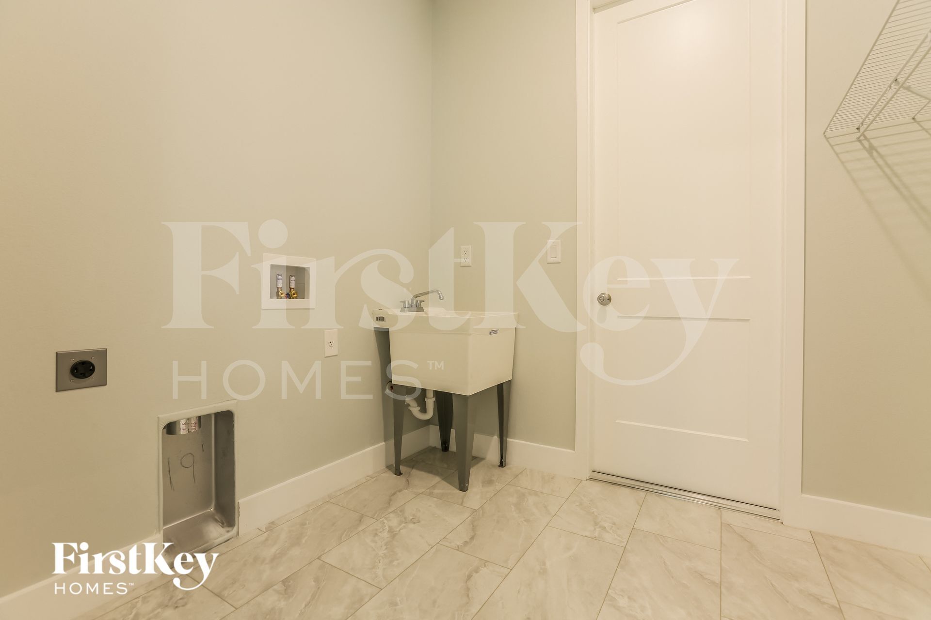 Building Photo - 4391 Cuthbert Ave