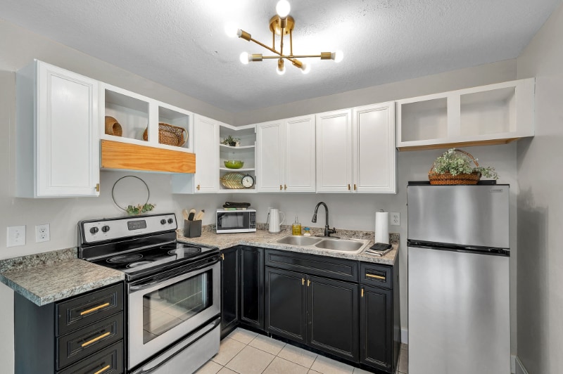 Building Photo - 3371 N Bay Ave