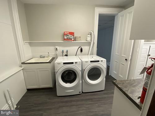 Building Photo - 218 E Market St