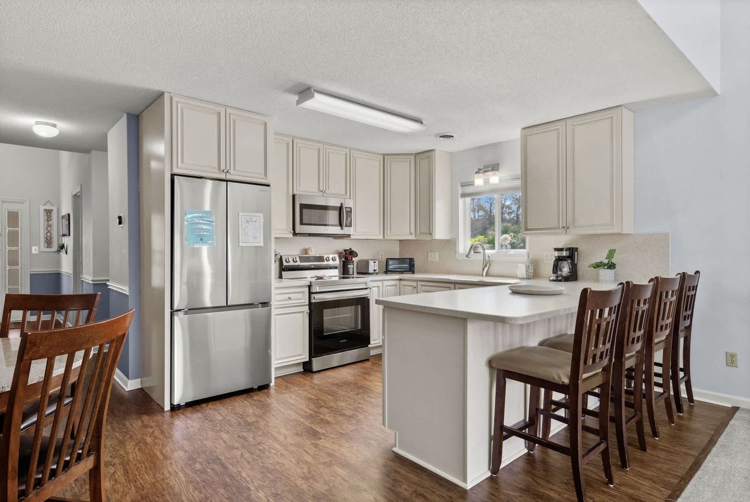 Building Photo - 1920 Bent Grass Dr