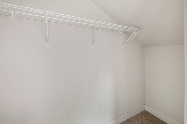 Building Photo - West Seattle - Large Bright 2 Bedroom 1.75 bath Delridge Townhouse