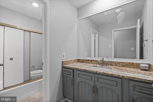 Building Photo - 7795 Penn Manor Ct
