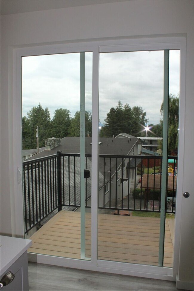Building Photo - 2 bedroom 2 bathroom Brand  New Construction