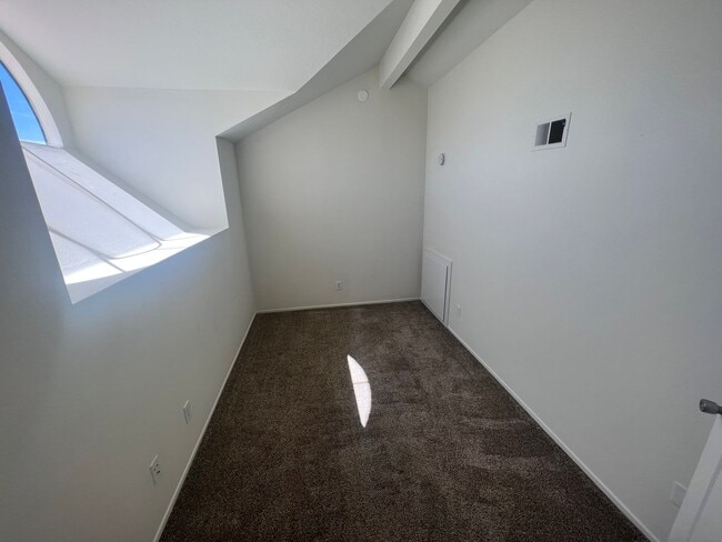 Building Photo - Princessa Estates 2 Bedroom + Loft in Cany...