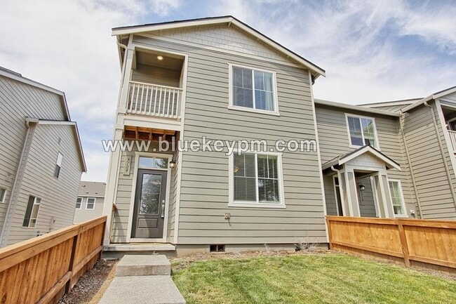 Building Photo - 4 Bed, 3 Bath Home Just off Ward Road and 4th Plain Blvd