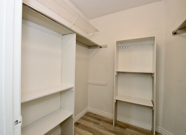 Building Photo - Charming 3-Bedroom, 2.5-Bath Two-Story Home At Smoke Ranch!