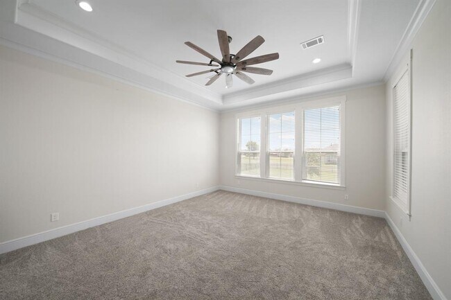 Building Photo - 8519 Lofty Pnes