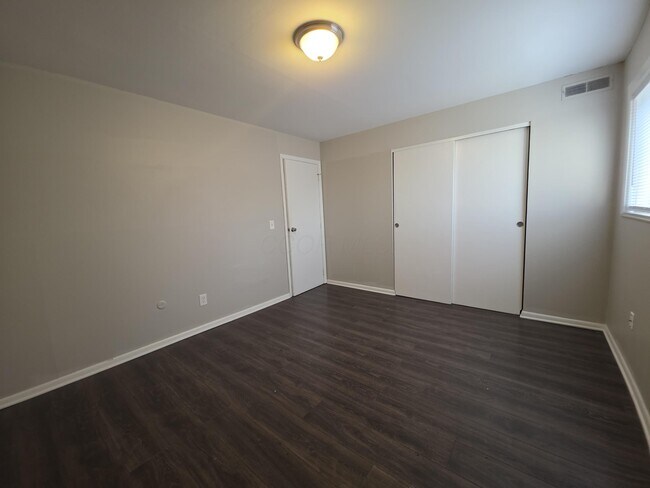 Building Photo - 1170 Bryden Rd