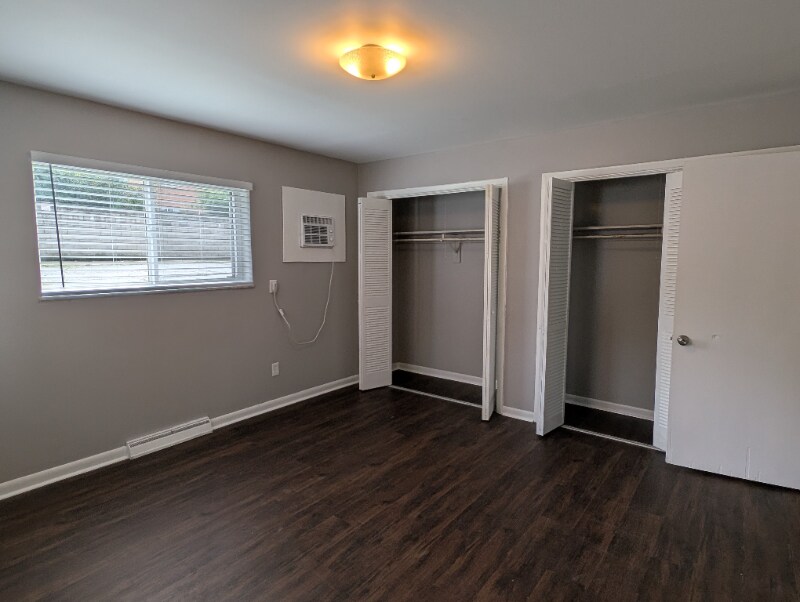 Building Photo - 110 Cromwell Pl