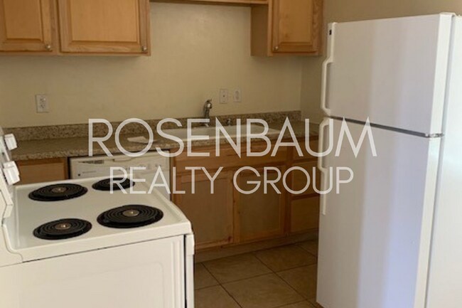 Building Photo - Beautifully designed 1-bed, 1-bath condo t...