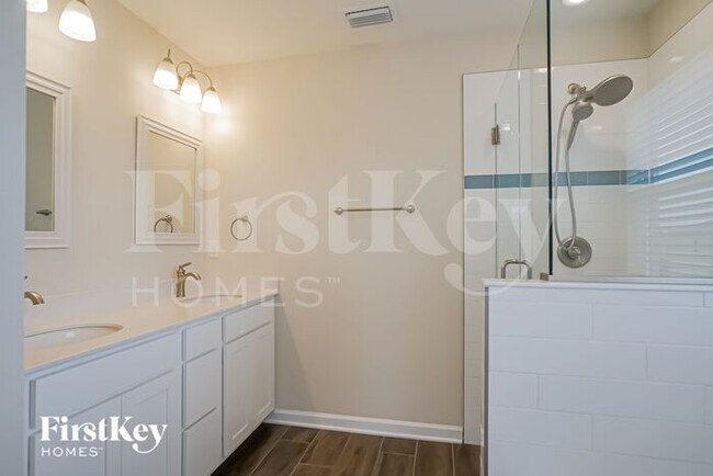 Building Photo - 92 Vicksburg Dr