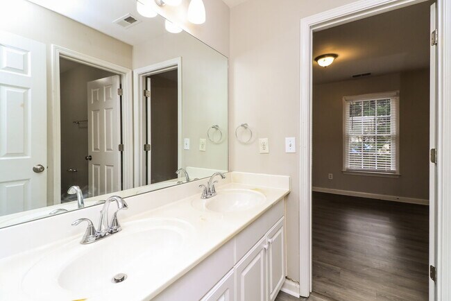 Building Photo - 124 Mayes Farm Rd NW