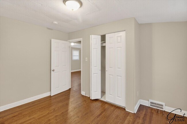 Building Photo - 10067 Grayton St