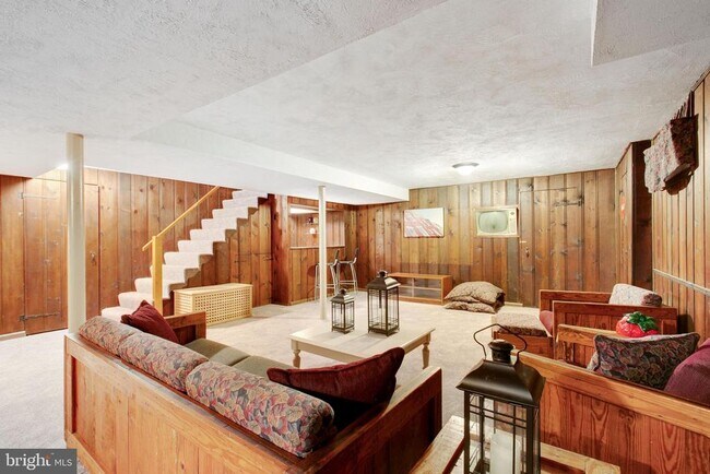 Building Photo - 5113 N Charles St