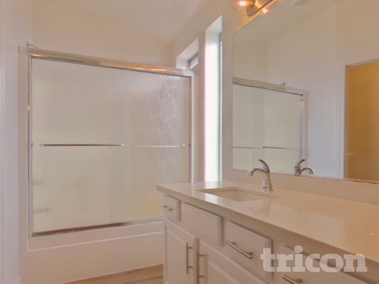 Building Photo - 2645 S 63rd Ln