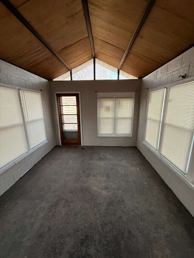 Building Photo - 12634 Asbury Park