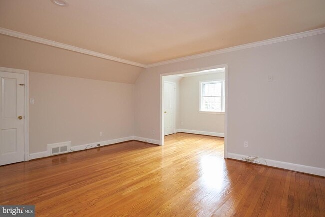 Building Photo - 5306 Albemarle St