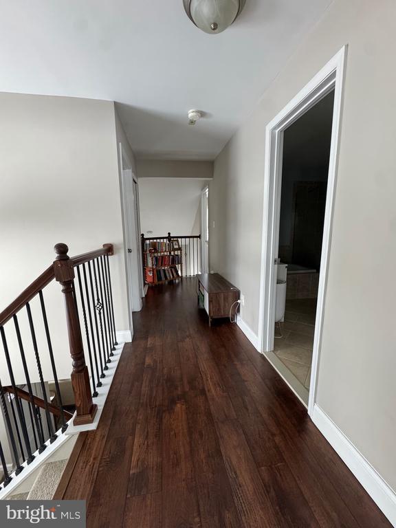 Building Photo - 17 Parkview Way