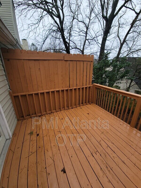 Building Photo - 1782 Millview Dr NE