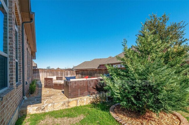 Building Photo - 2826 Exeter Dr