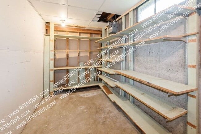 Building Photo - 4001 E Tiffin Ave