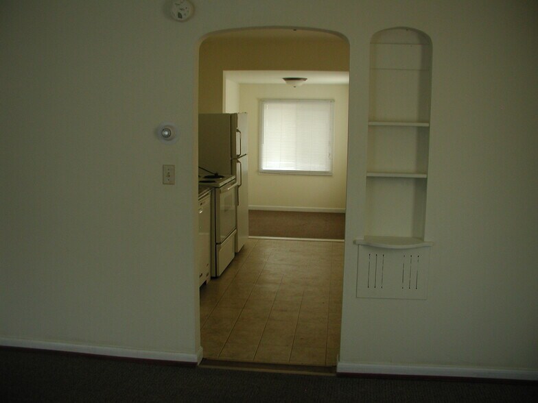 Building Photo - 402 Wolfe Ave