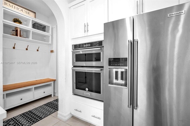 Building Photo - 1052 SW 113th Way