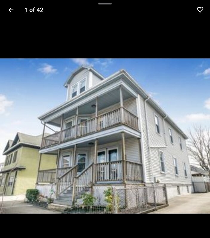 Building Photo - 322 Wood St