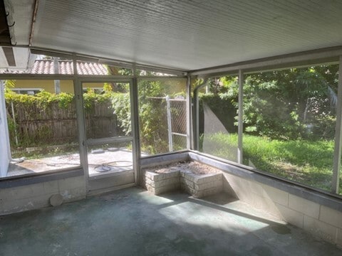 Building Photo - 1339 Marion Dr S