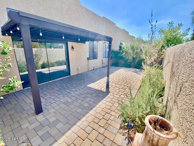 Building Photo - 11760 E Clinton St