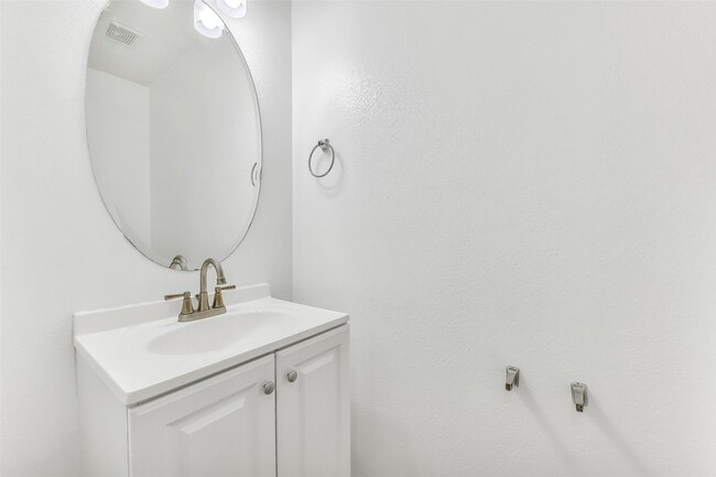 Building Photo - 15134 Trinity Meadow Dr