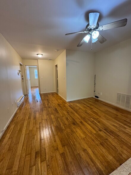 Building Photo - 349 Gorge Rd