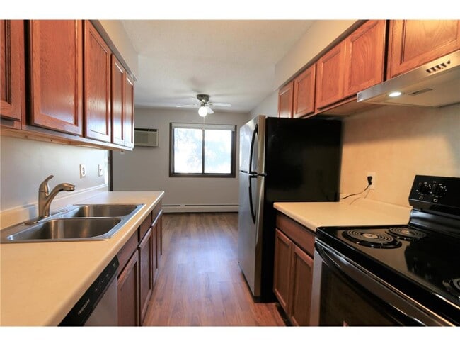 Building Photo - 3620 E 42nd St