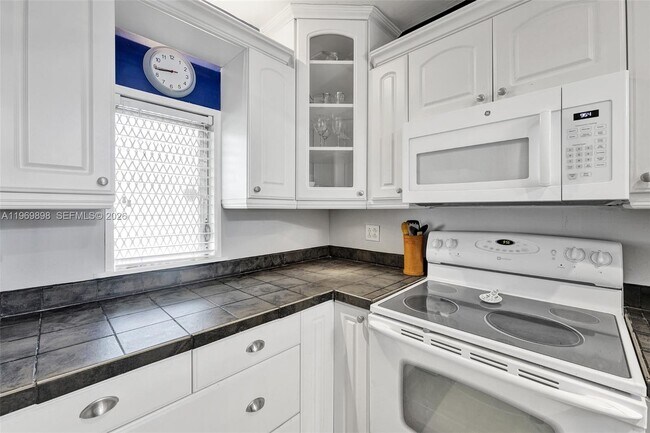 Building Photo - 3430 NW 52nd Ave