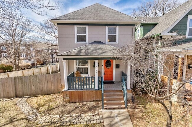exterior - 4244 Holmes St