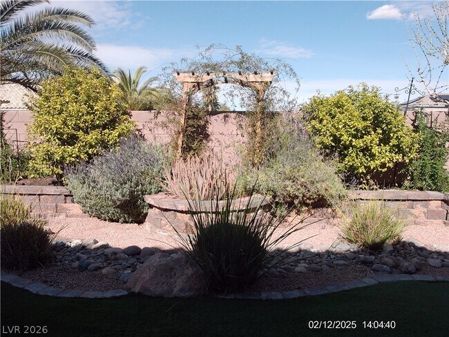 Building Photo - 9092 Jade Vine Ave