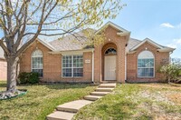 Building Photo - 11290 Balcones Dr