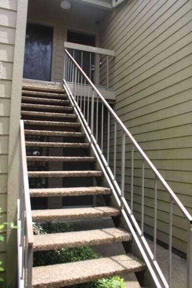 Building Photo - 10047 Westpark Dr