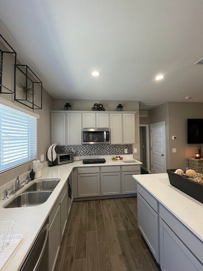 Building Photo - 24085 W Ripple Rd