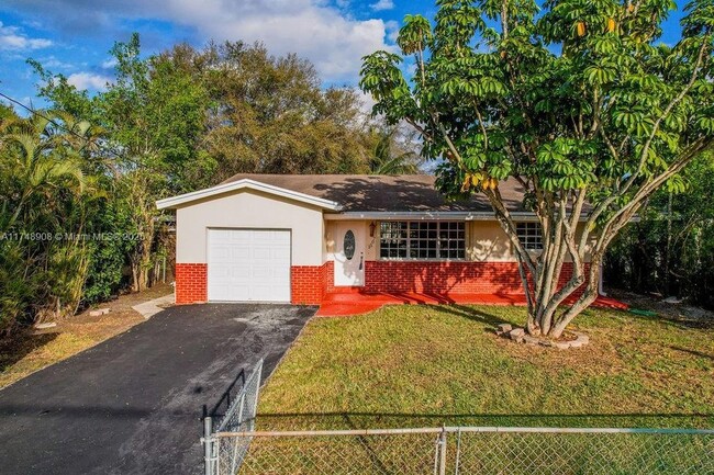Primary Photo - 1507 N 58th Ave