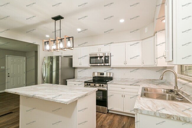 Building Photo - 8898 Boyce Pl