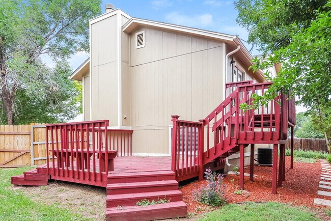 Building Photo - 15747 E Center Pl