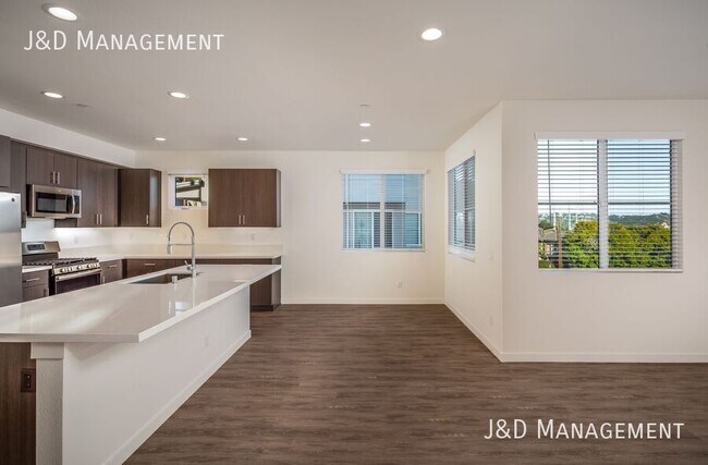 Building Photo - 5845-5855 RILEY STREET-5845