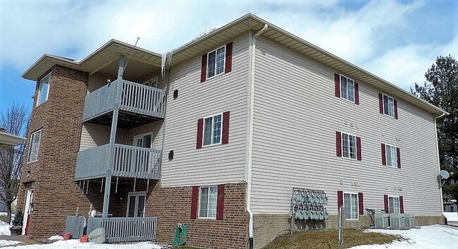 Building Photo - $1,025 | 2 Bedroom, 1 Bathroom Condo | No ...