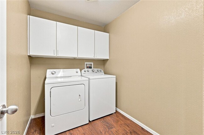 Building Photo - 11240 Woodland Violet Ave